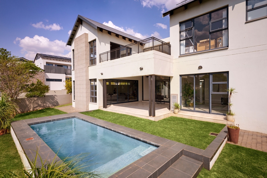 4 Bedroom Property for Sale in Waterfall Country Estate Gauteng