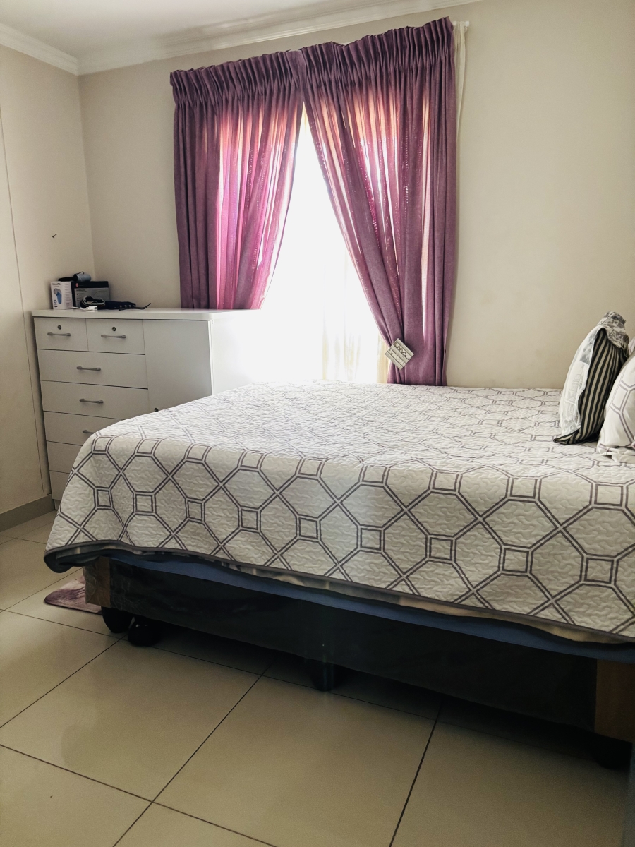 To Let 3 Bedroom Property for Rent in Clayville Gauteng