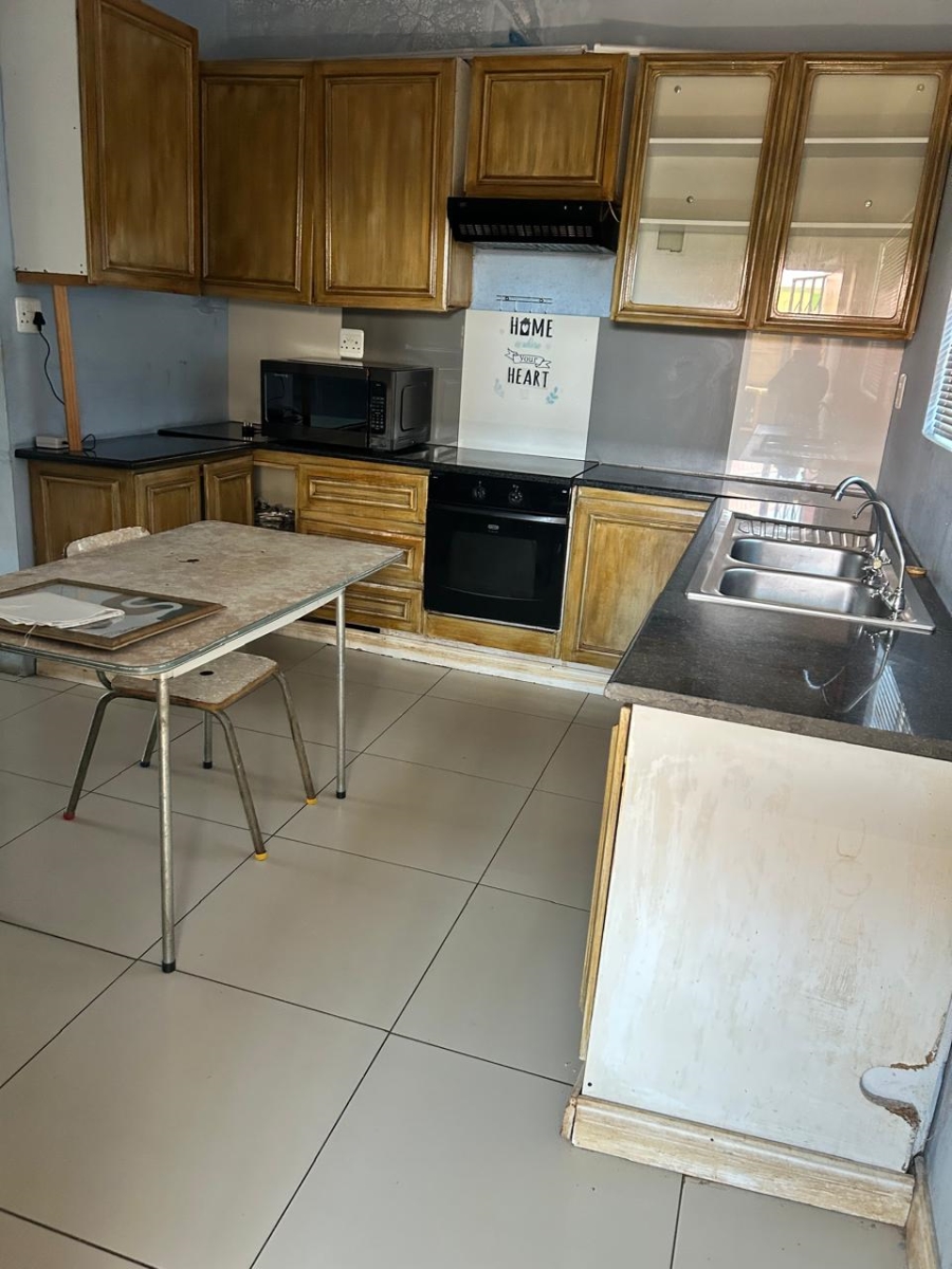 3 Bedroom Property for Sale in Bekkersdal Gauteng