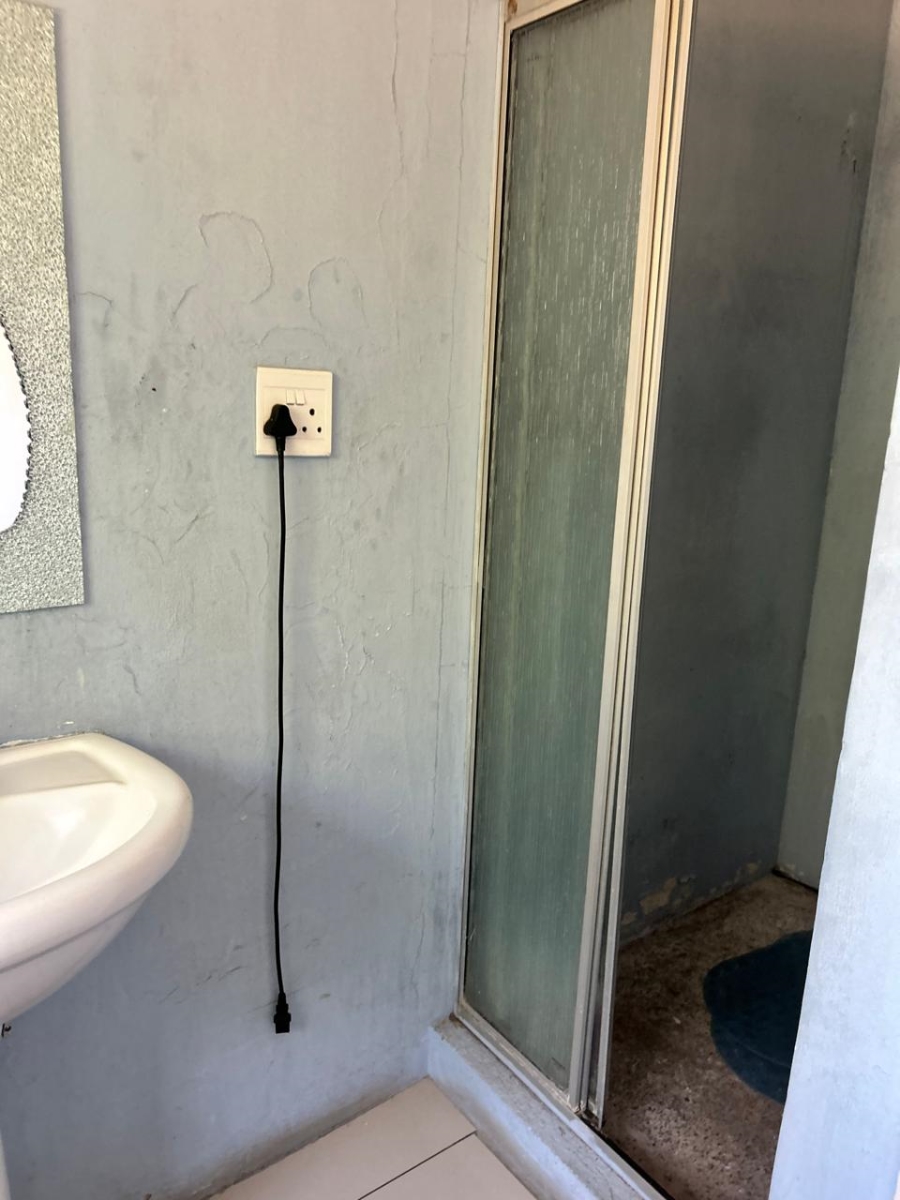 3 Bedroom Property for Sale in Bekkersdal Gauteng