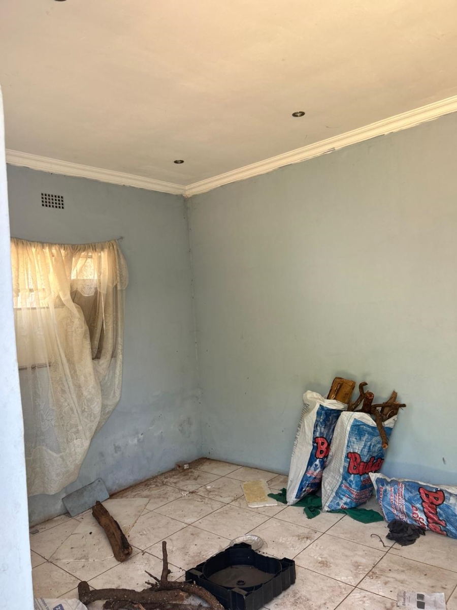 3 Bedroom Property for Sale in Bekkersdal Gauteng