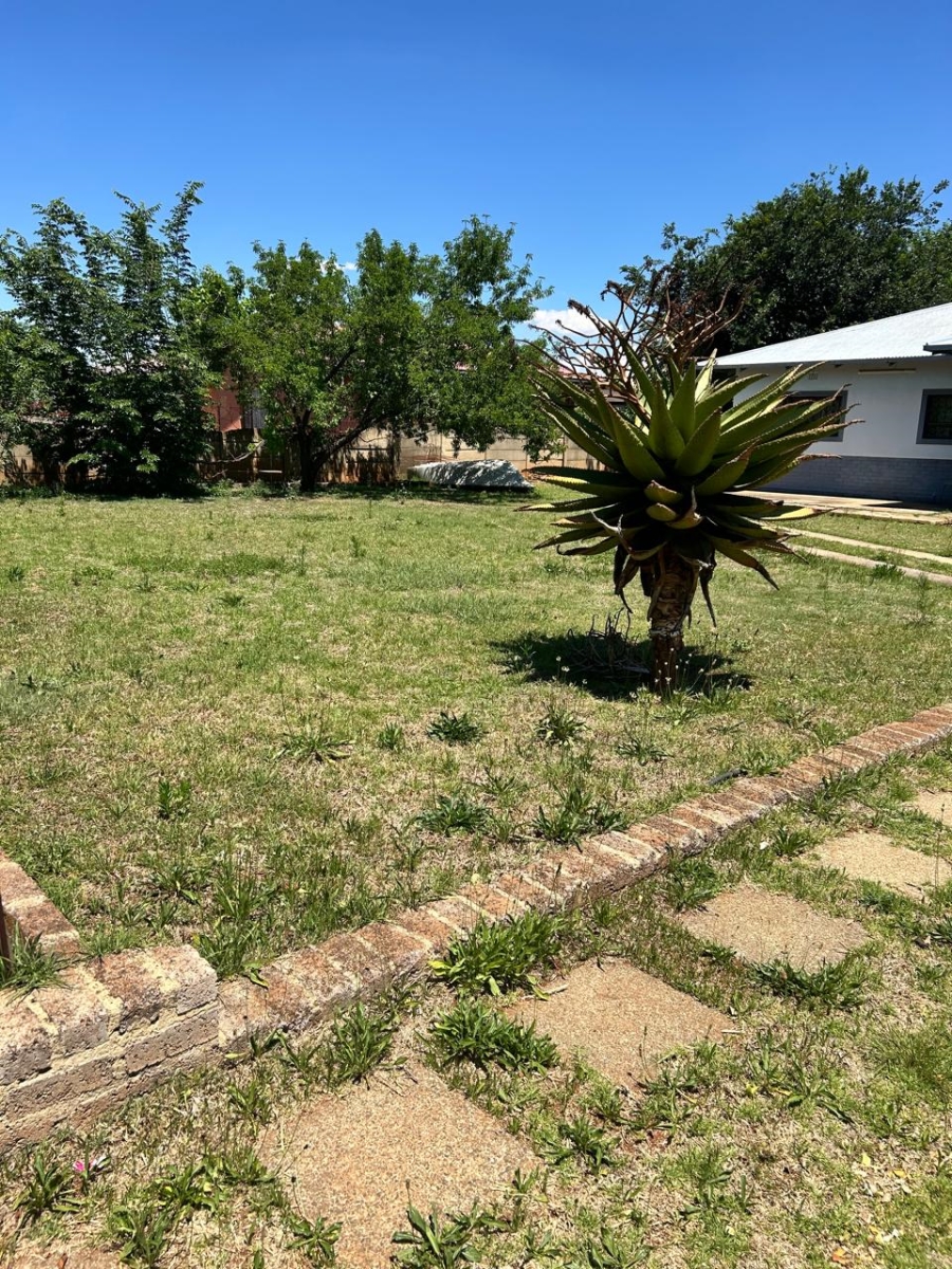 3 Bedroom Property for Sale in Bekkersdal Gauteng