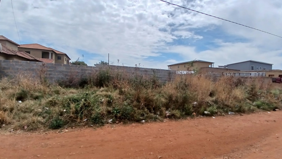 0 Bedroom Property for Sale in Mohlakeng Gauteng