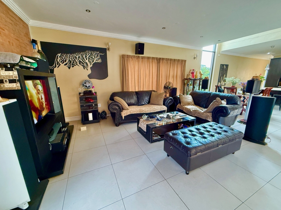 3 Bedroom Property for Sale in Olympus Country Estate Gauteng
