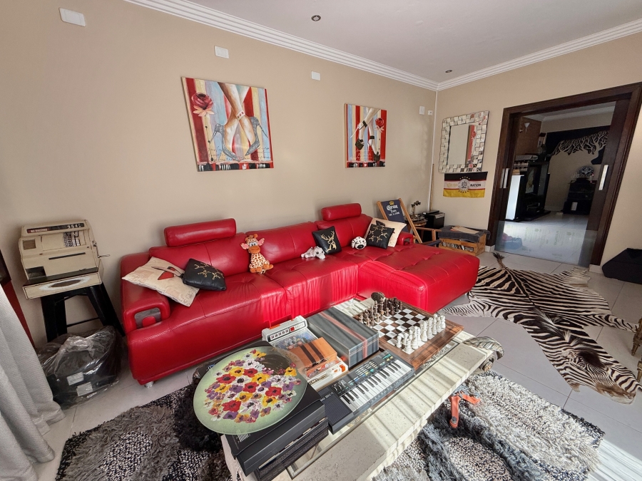 3 Bedroom Property for Sale in Olympus Country Estate Gauteng