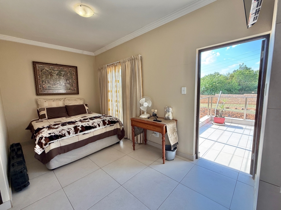 3 Bedroom Property for Sale in Olympus Country Estate Gauteng