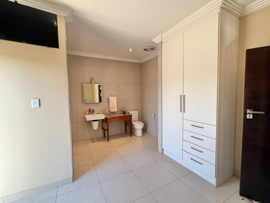 3 Bedroom Property for Sale in Olympus Country Estate Gauteng
