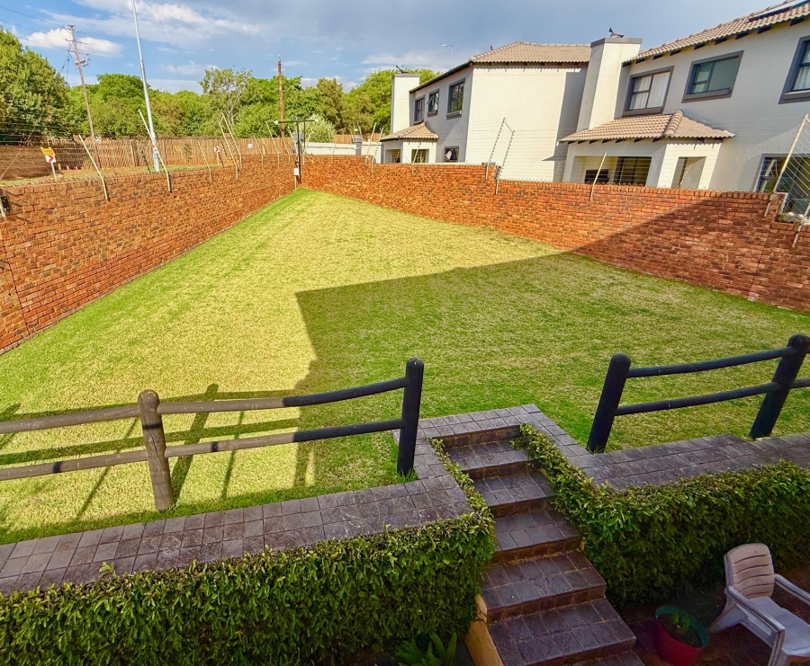 3 Bedroom Property for Sale in Olympus Country Estate Gauteng