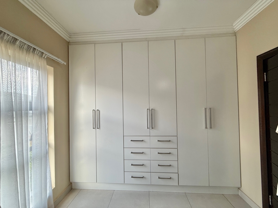 3 Bedroom Property for Sale in Olympus Country Estate Gauteng