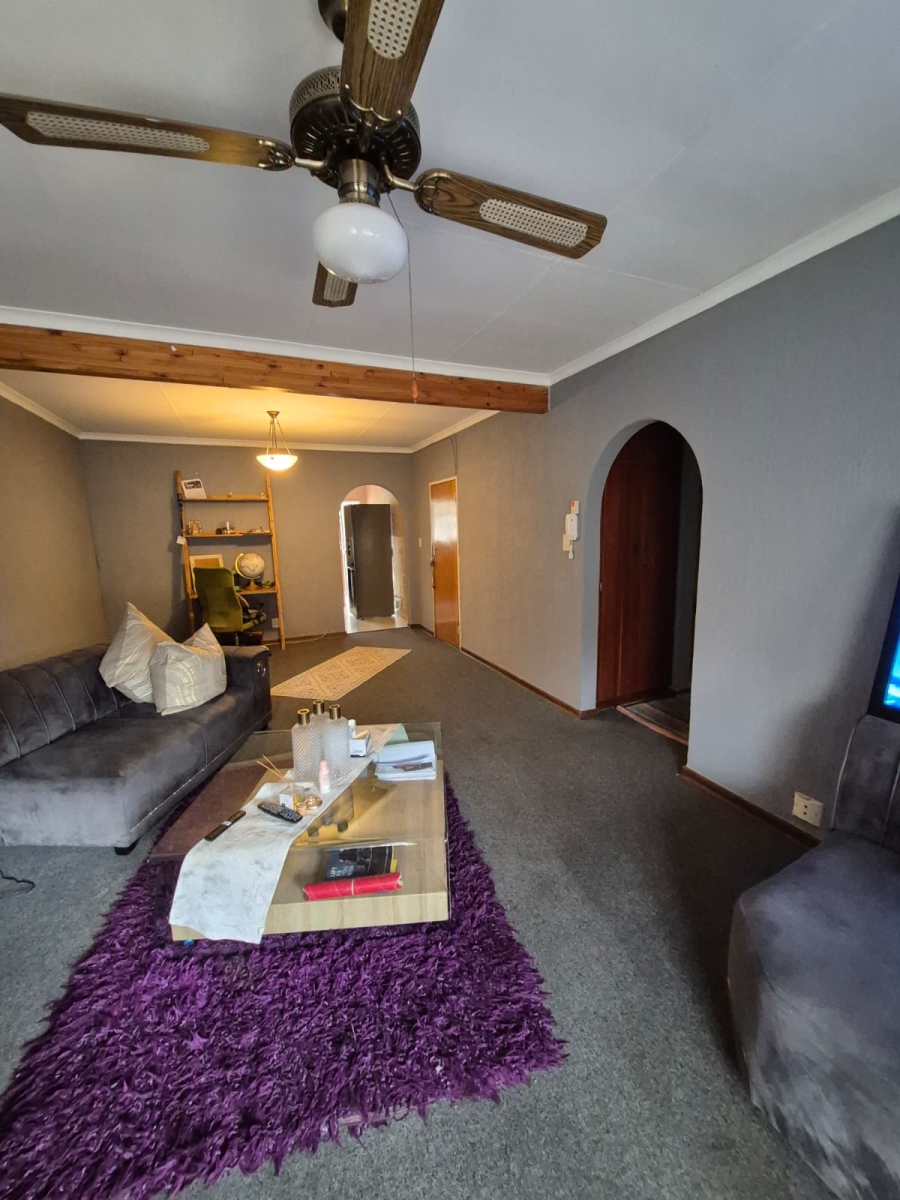 2 Bedroom Property for Sale in Three Rivers Gauteng
