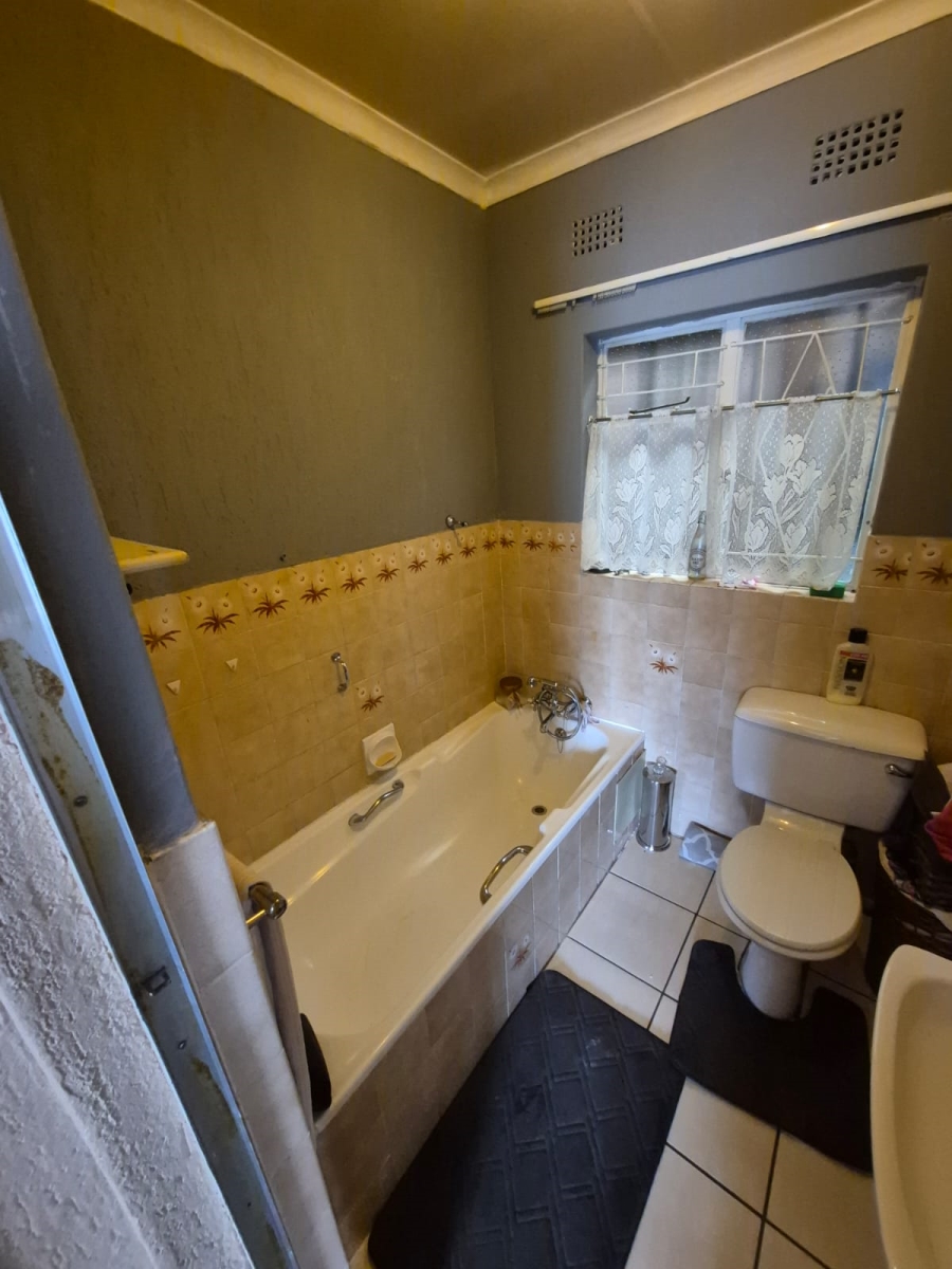 2 Bedroom Property for Sale in Three Rivers Gauteng