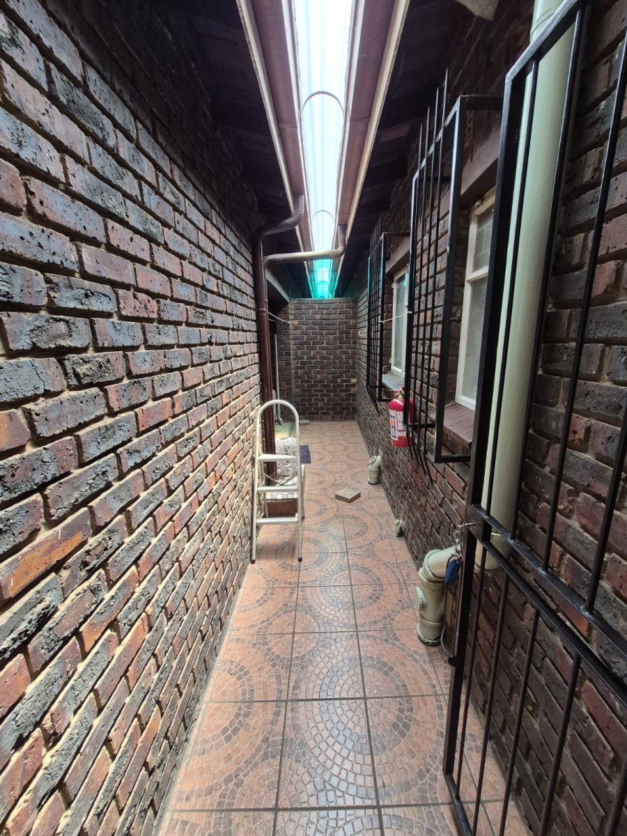 2 Bedroom Property for Sale in Three Rivers Gauteng