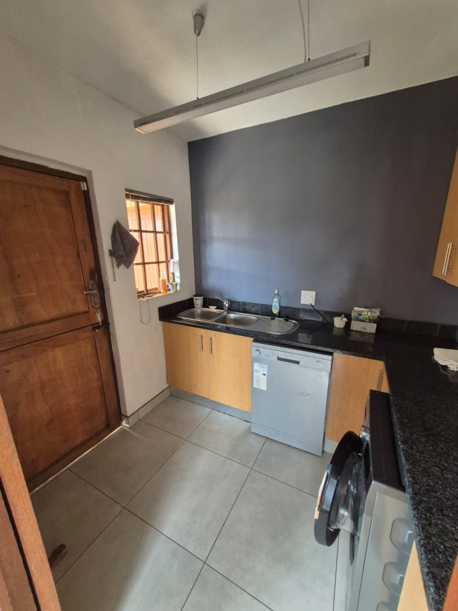 4 Bedroom Property for Sale in Mooilande Gauteng