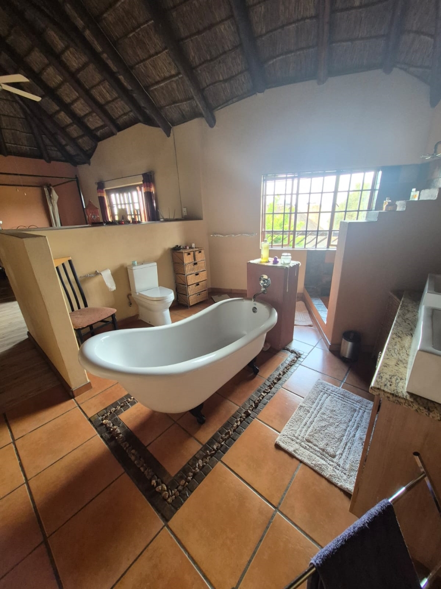 4 Bedroom Property for Sale in Mooilande Gauteng