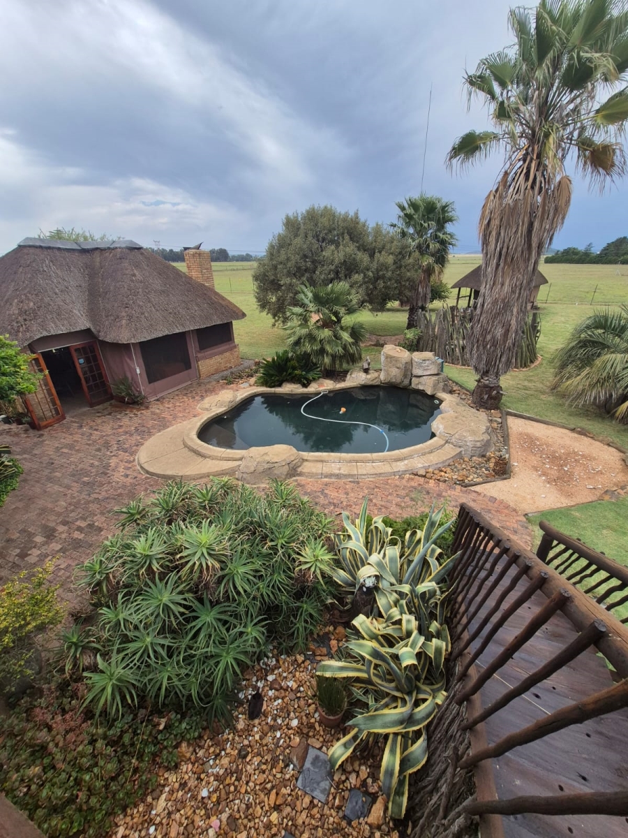 4 Bedroom Property for Sale in Mooilande Gauteng