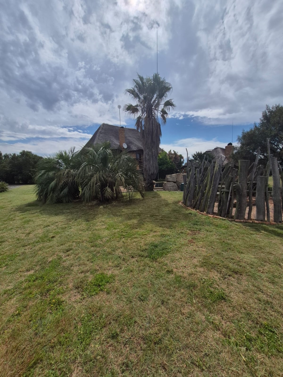 4 Bedroom Property for Sale in Mooilande Gauteng