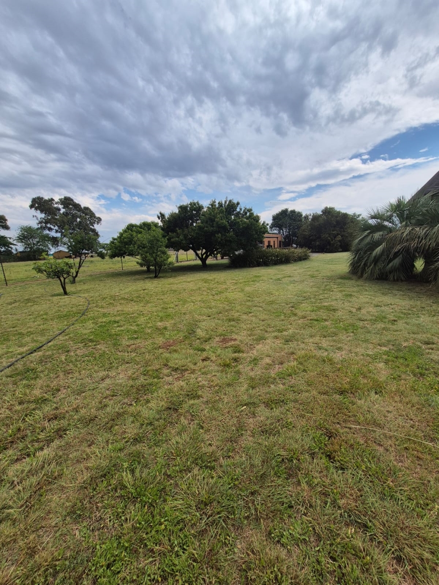 4 Bedroom Property for Sale in Mooilande Gauteng