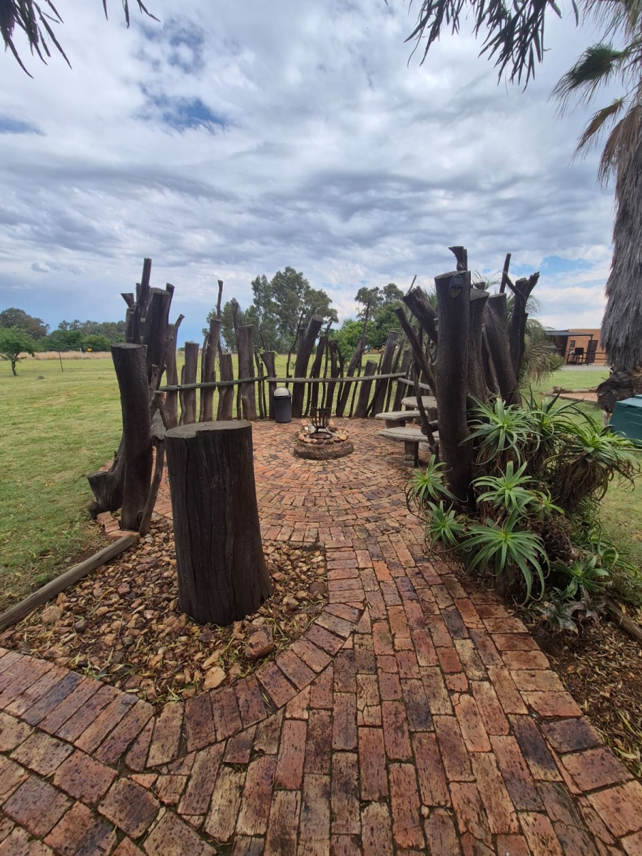 4 Bedroom Property for Sale in Mooilande Gauteng