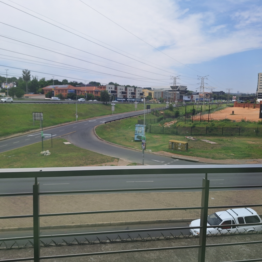 To Let Commercial Property for Rent in Melrose Gauteng
