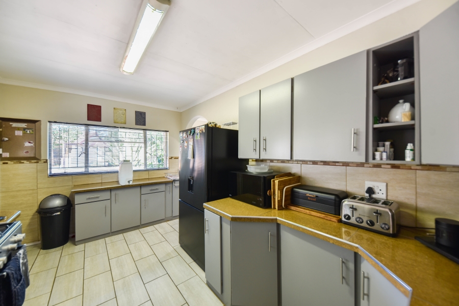 3 Bedroom Property for Sale in Garsfontein Gauteng