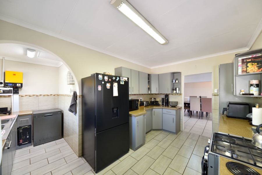 3 Bedroom Property for Sale in Garsfontein Gauteng