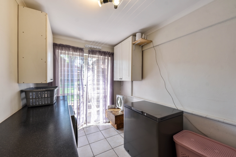 3 Bedroom Property for Sale in Garsfontein Gauteng