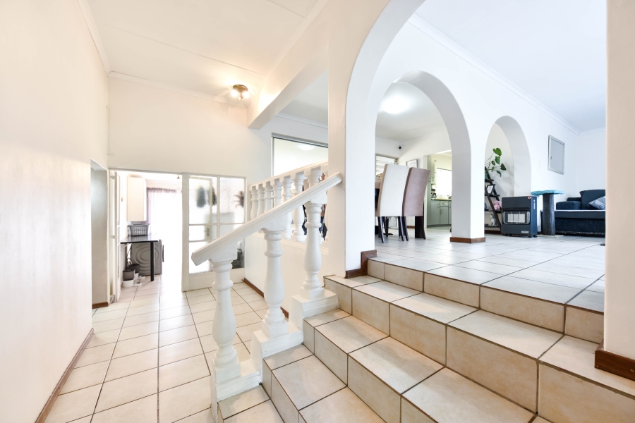 3 Bedroom Property for Sale in Garsfontein Gauteng