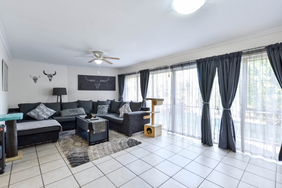 3 Bedroom Property for Sale in Garsfontein Gauteng