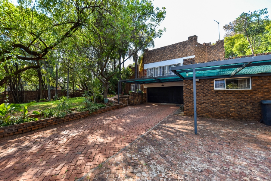 3 Bedroom Property for Sale in Garsfontein Gauteng