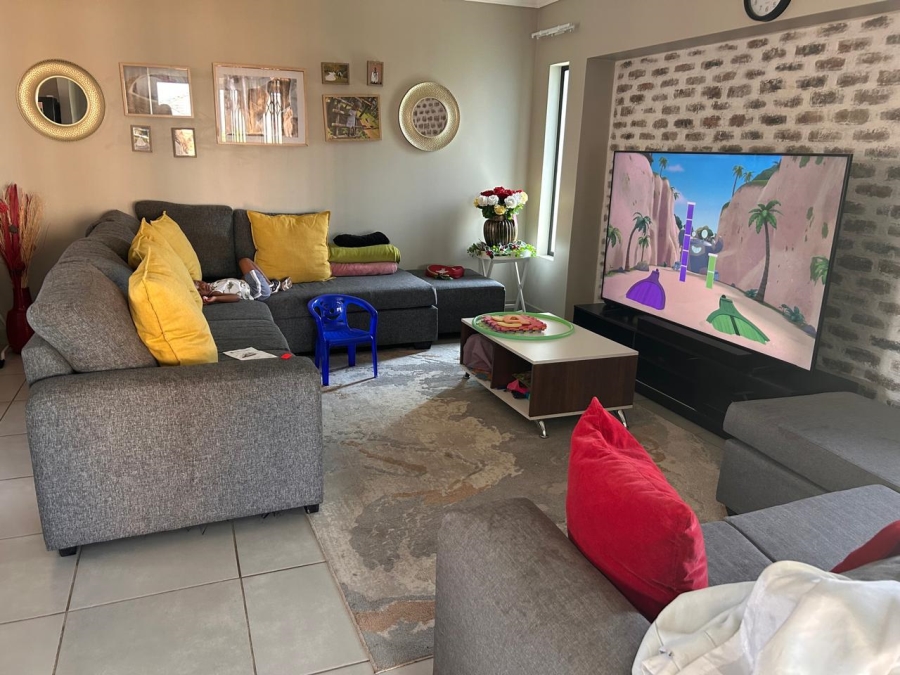 To Let 3 Bedroom Property for Rent in Lion Pride Gauteng