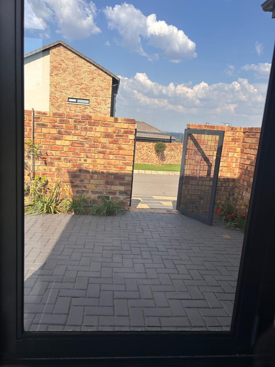 To Let 3 Bedroom Property for Rent in Lion Pride Gauteng
