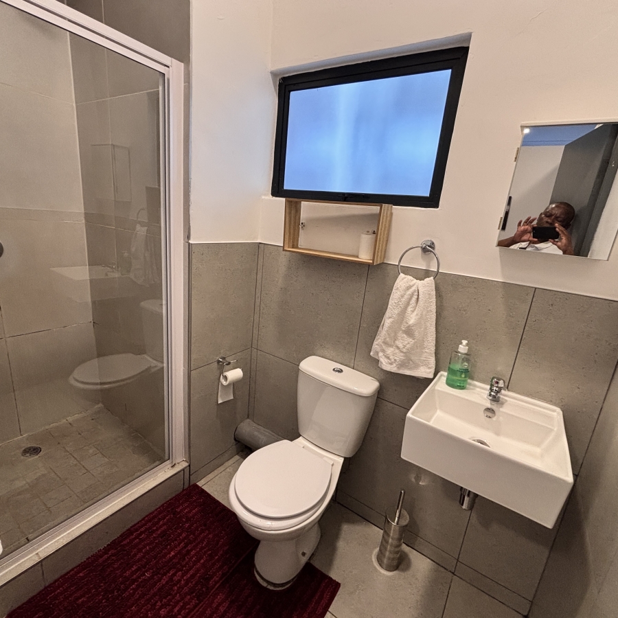 1 Bedroom Property for Sale in Ferndale Gauteng