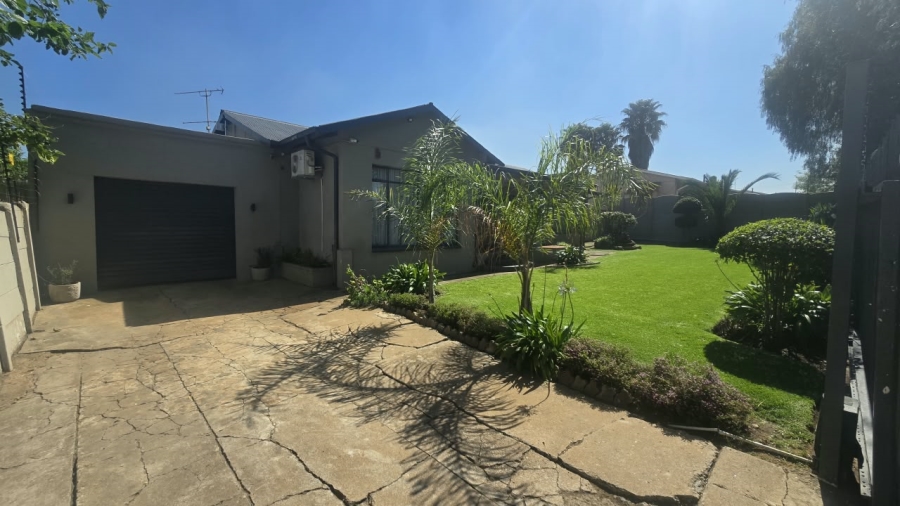 3 Bedroom Property for Sale in Estera Gauteng
