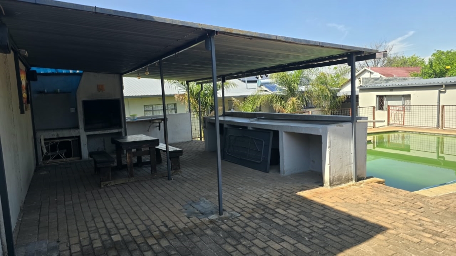 3 Bedroom Property for Sale in Estera Gauteng