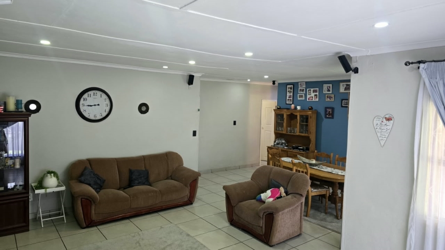 3 Bedroom Property for Sale in Estera Gauteng