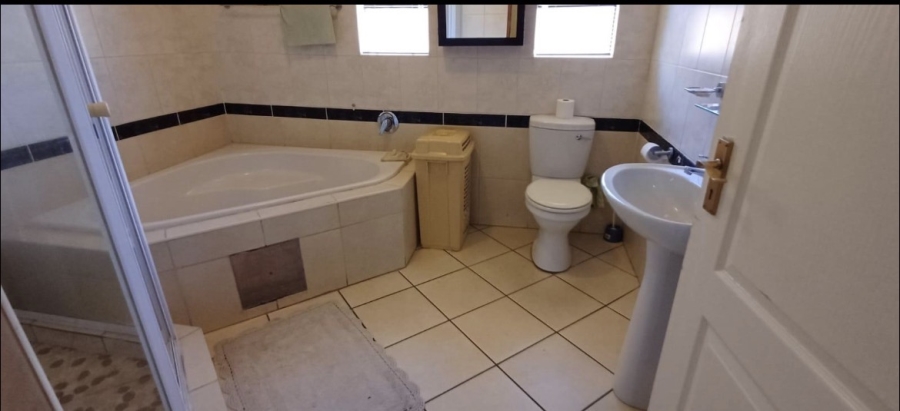 2 Bedroom Property for Sale in Liefde en Vrede Gauteng