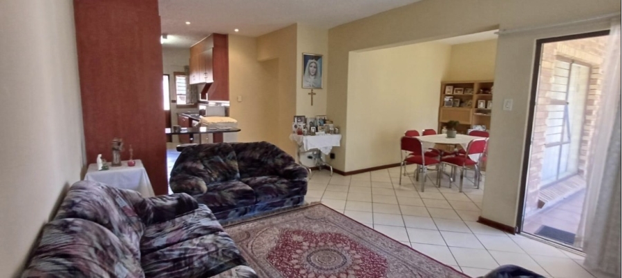 2 Bedroom Property for Sale in Liefde en Vrede Gauteng