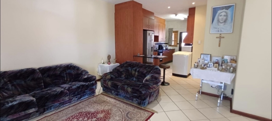 2 Bedroom Property for Sale in Liefde en Vrede Gauteng