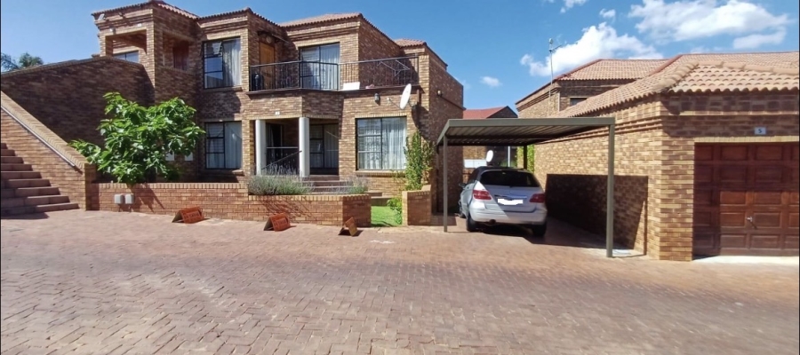 2 Bedroom Property for Sale in Liefde en Vrede Gauteng