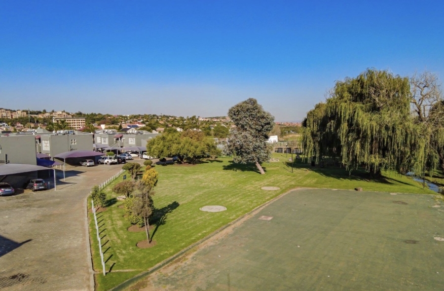 2 Bedroom Property for Sale in Mulbarton Gauteng