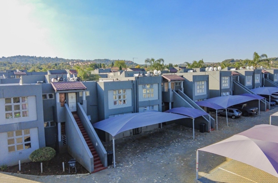 2 Bedroom Property for Sale in Mulbarton Gauteng
