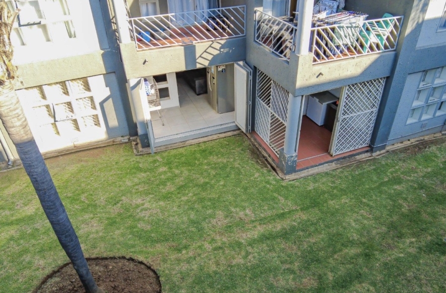 2 Bedroom Property for Sale in Mulbarton Gauteng