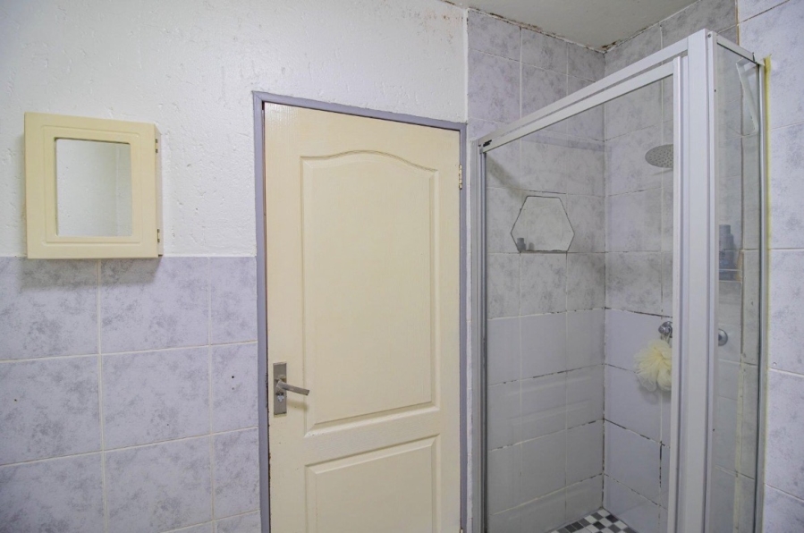 2 Bedroom Property for Sale in Mulbarton Gauteng