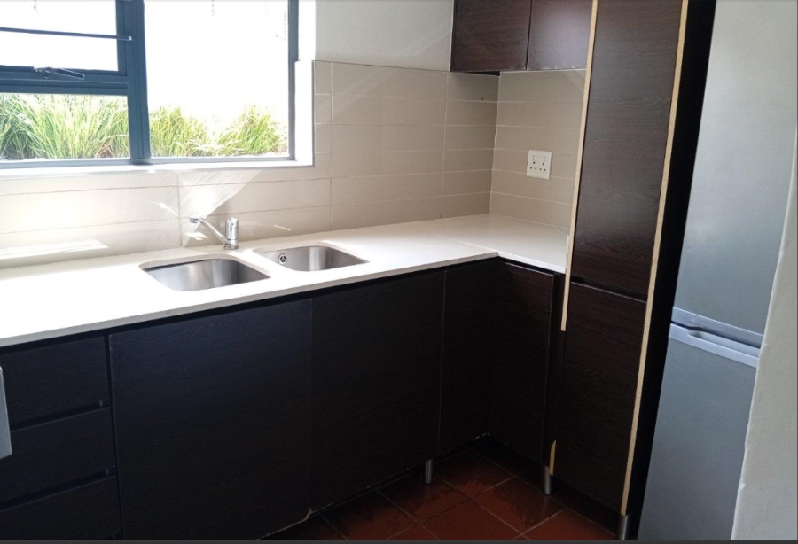 2 Bedroom Property for Sale in Gleneagles Gauteng