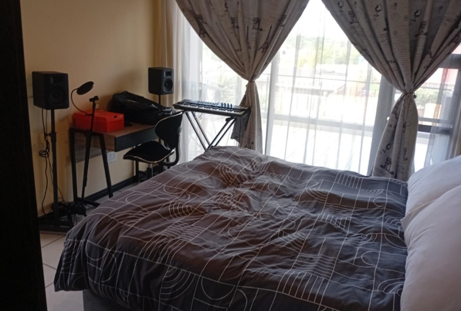 2 Bedroom Property for Sale in Gleneagles Gauteng