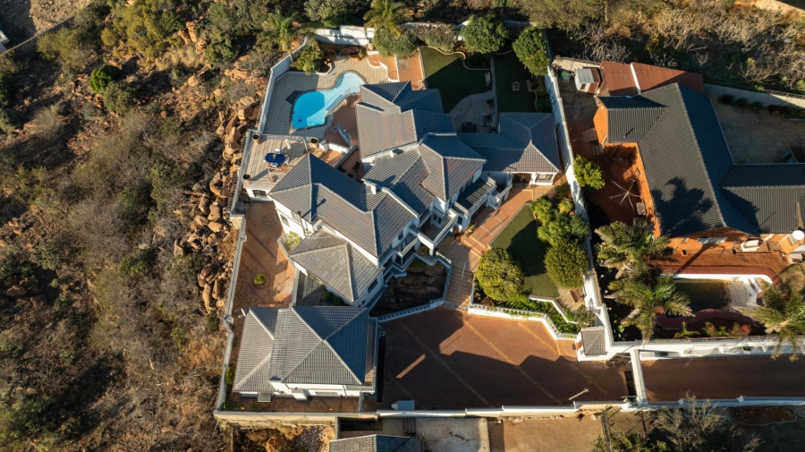7 Bedroom Property for Sale in Ridgeway Gauteng