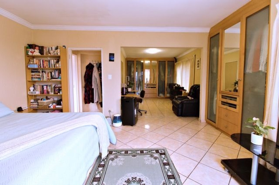 7 Bedroom Property for Sale in Ridgeway Gauteng