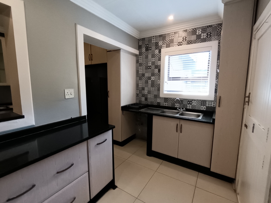 4 Bedroom Property for Sale in Brackendowns Gauteng