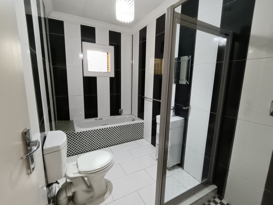 4 Bedroom Property for Sale in Brackendowns Gauteng