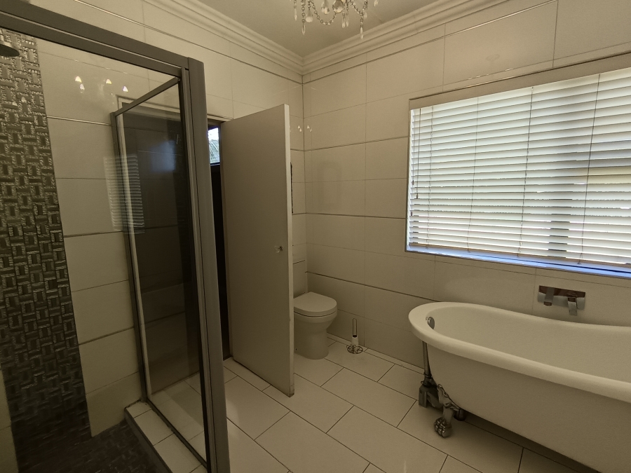 4 Bedroom Property for Sale in Brackendowns Gauteng